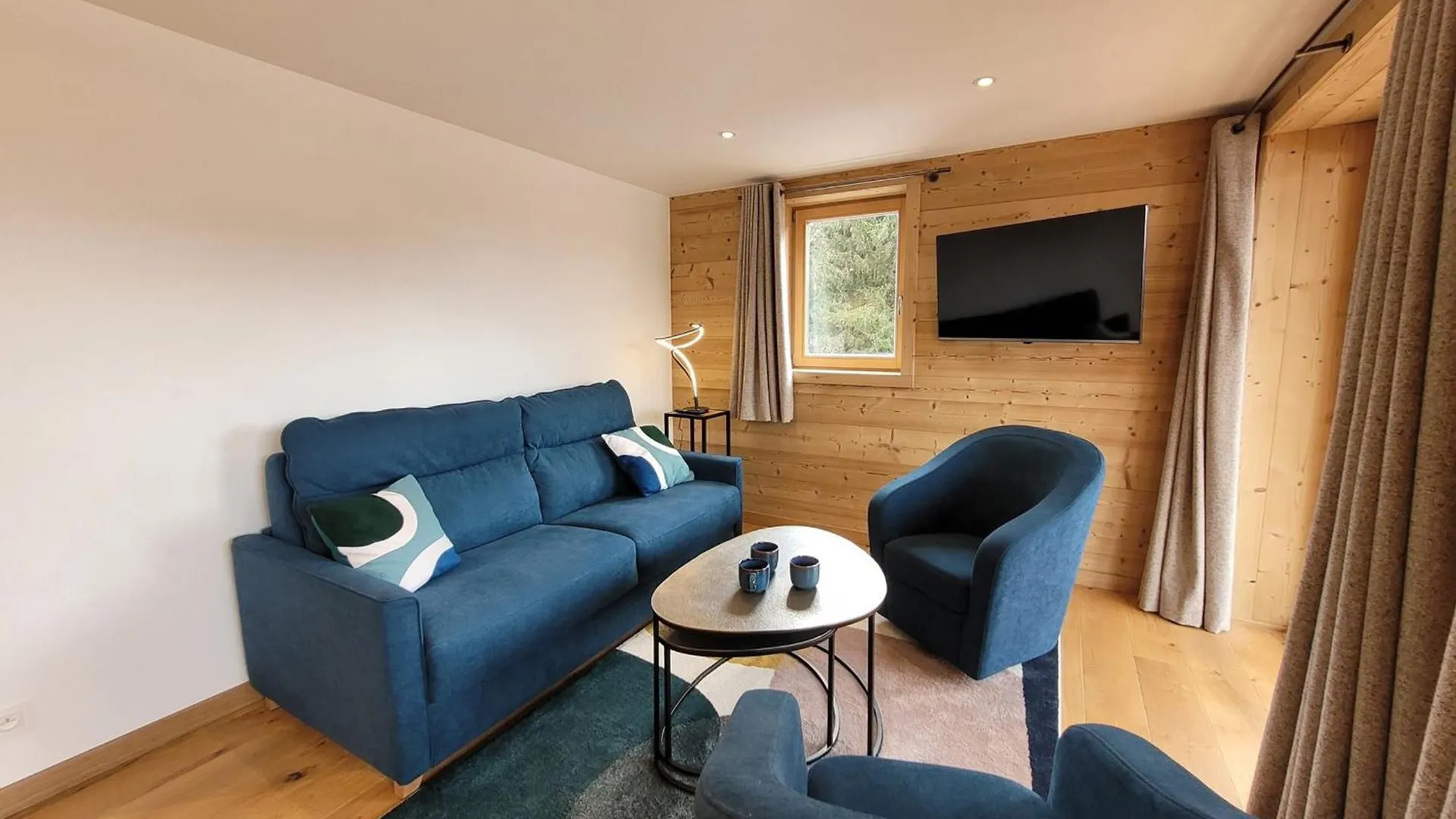 Appartement Lumineux 3* Avec Terrasse, 2 Chambres, Proche Centre Et Pistes, Garage Inclus - Fr-1-598-163 Les Gets Apartment